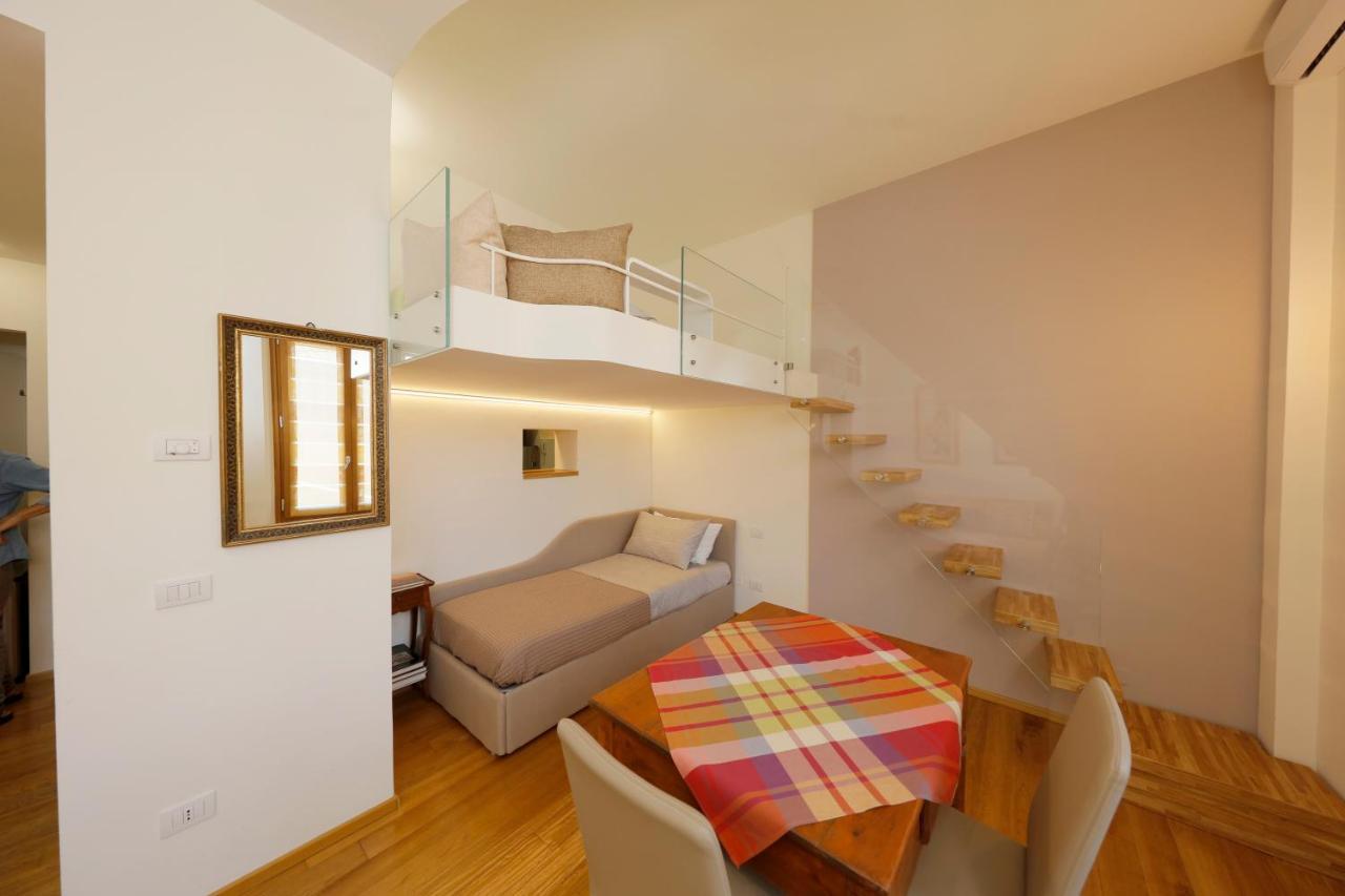 Siena Uptown - Sabrina'S Cozy Apartment Екстер'єр фото