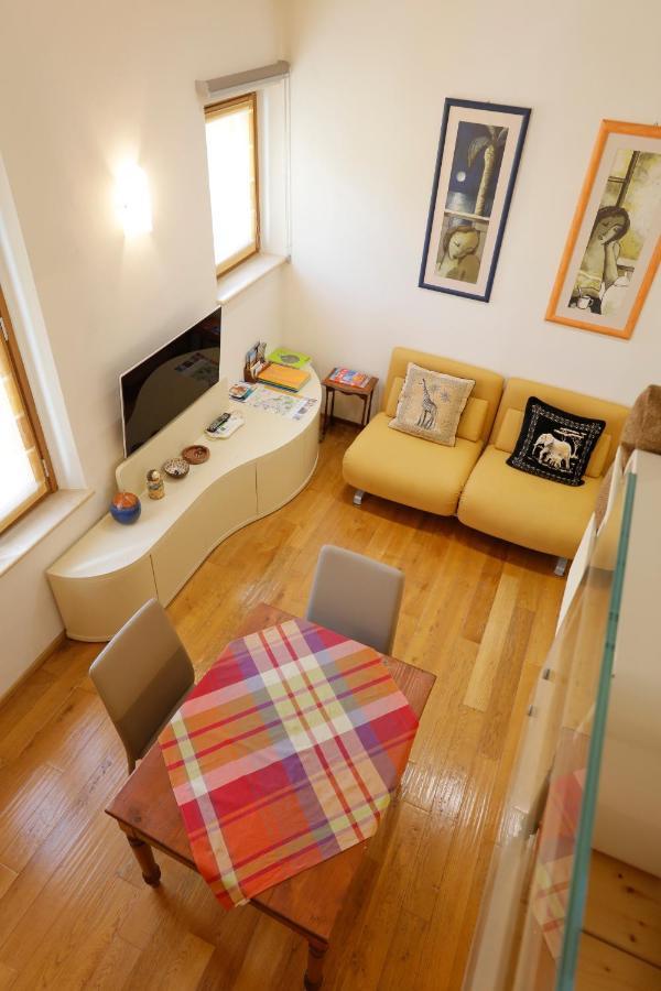 Siena Uptown - Sabrina'S Cozy Apartment Екстер'єр фото