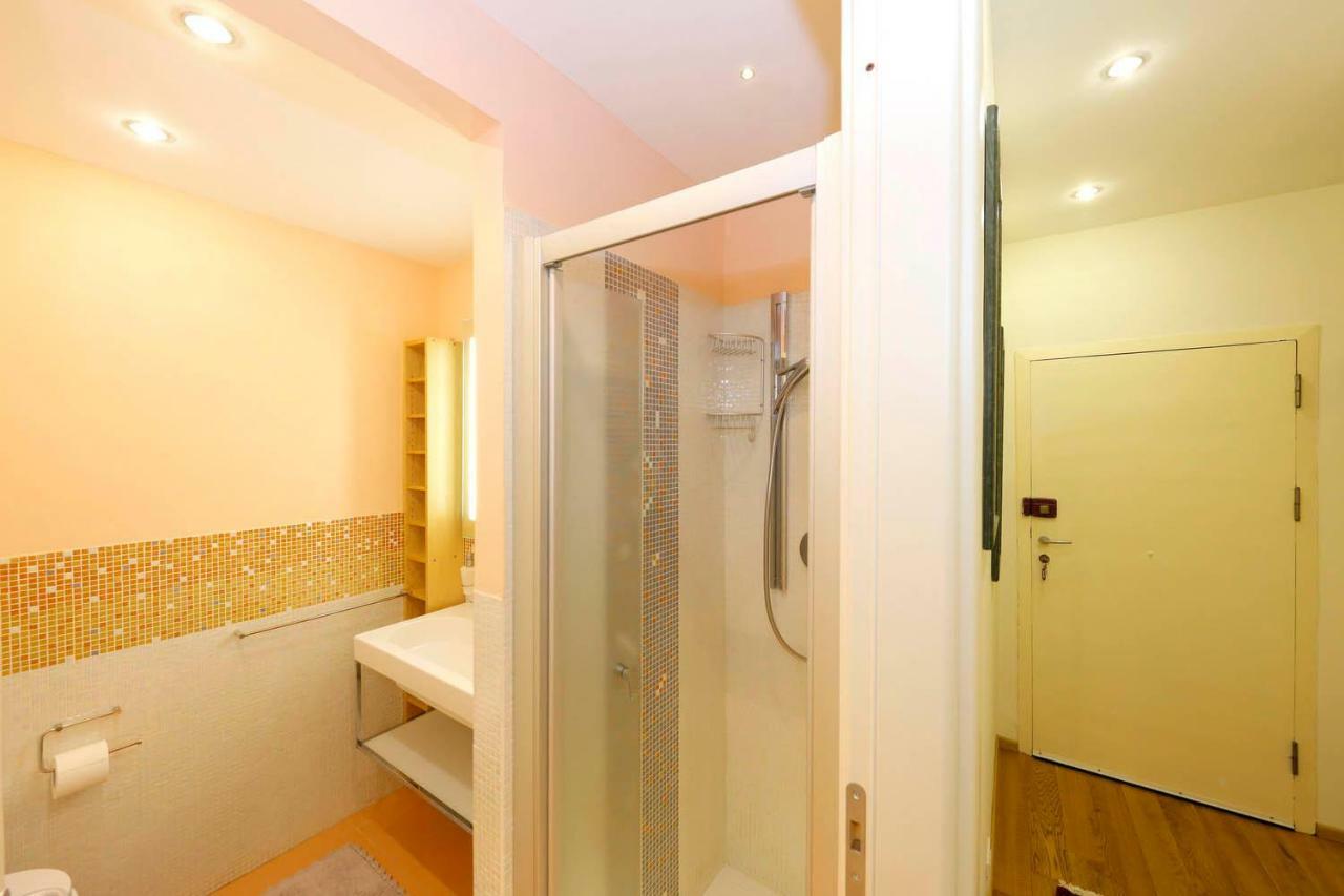 Siena Uptown - Sabrina'S Cozy Apartment Екстер'єр фото